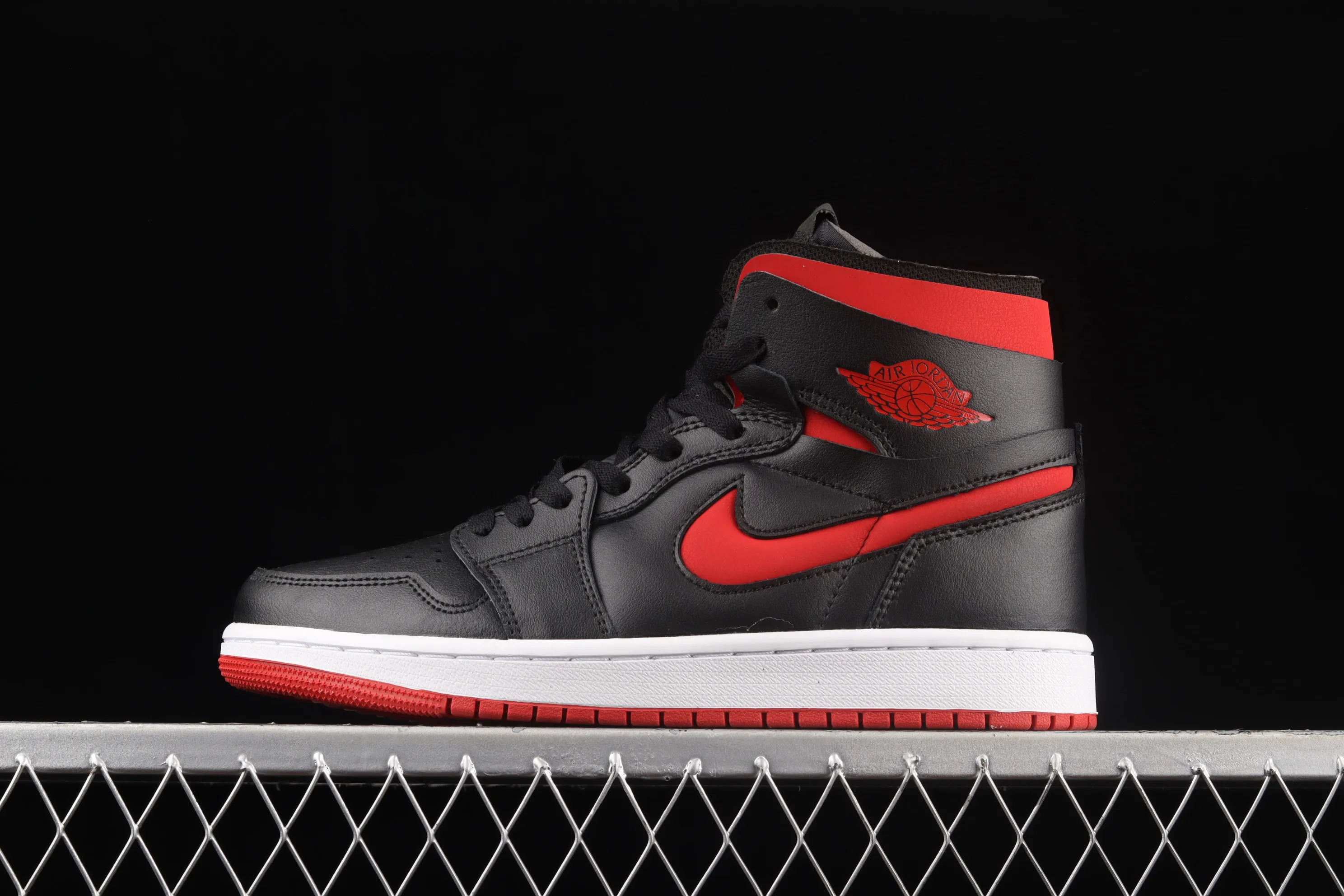All categories Air Jordan Jordan series basketball shoes Air Jordan 1 High Air Jordan 1 Zoom CMFT AJ Joe 1 black and red color CT0979-006